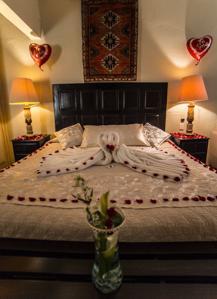 Junior Room, 1 King Bed, Courtyard View (Alcatraes)