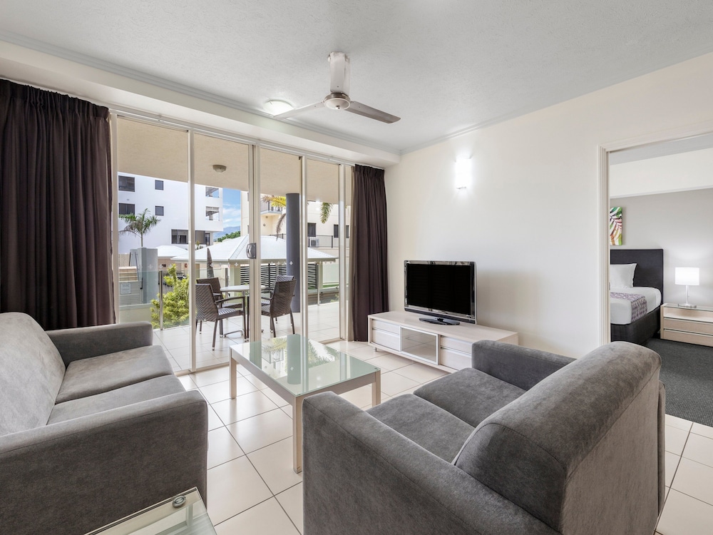 Executive One-Bedroom Apartments photo 3