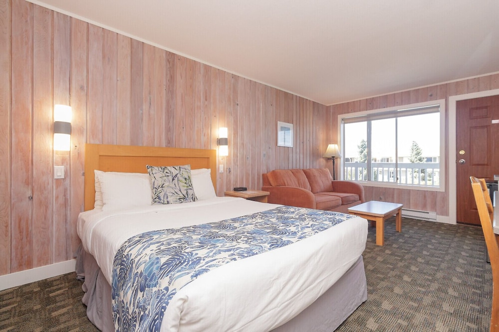 Basic Room, 1 Queen Bed