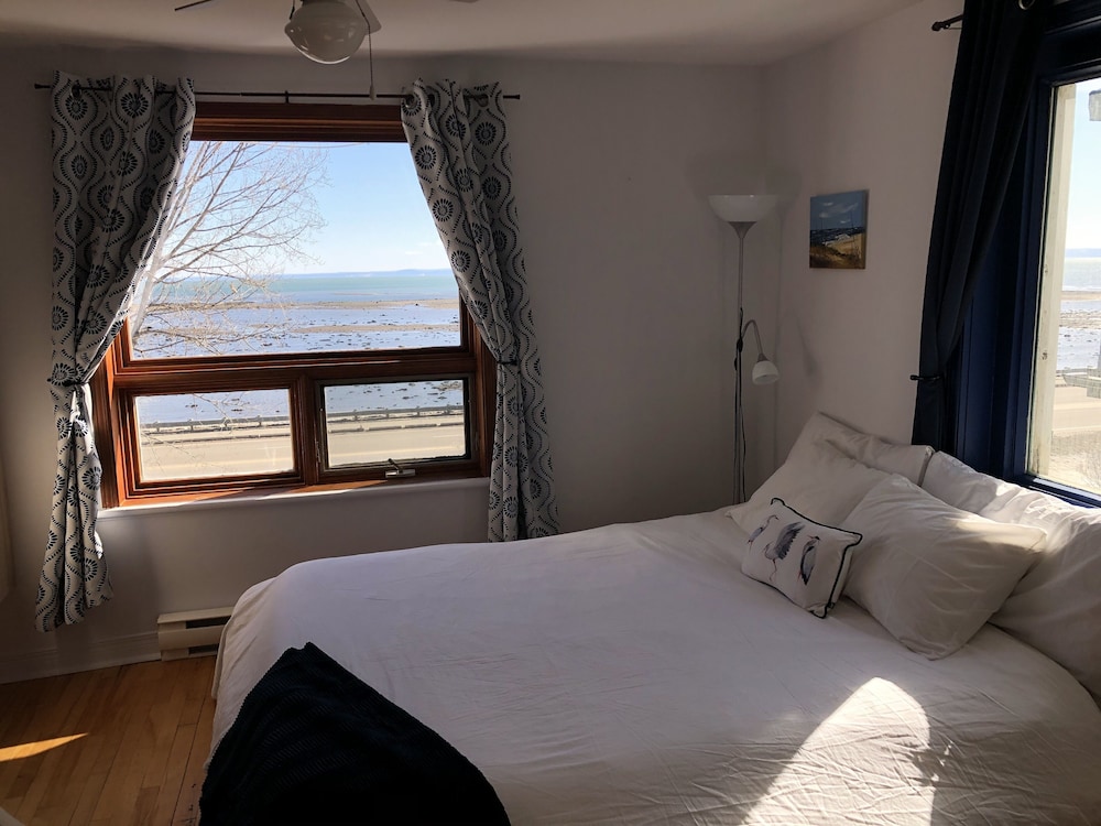 Superior Room, Multiple Beds, Private Bathroom, River View