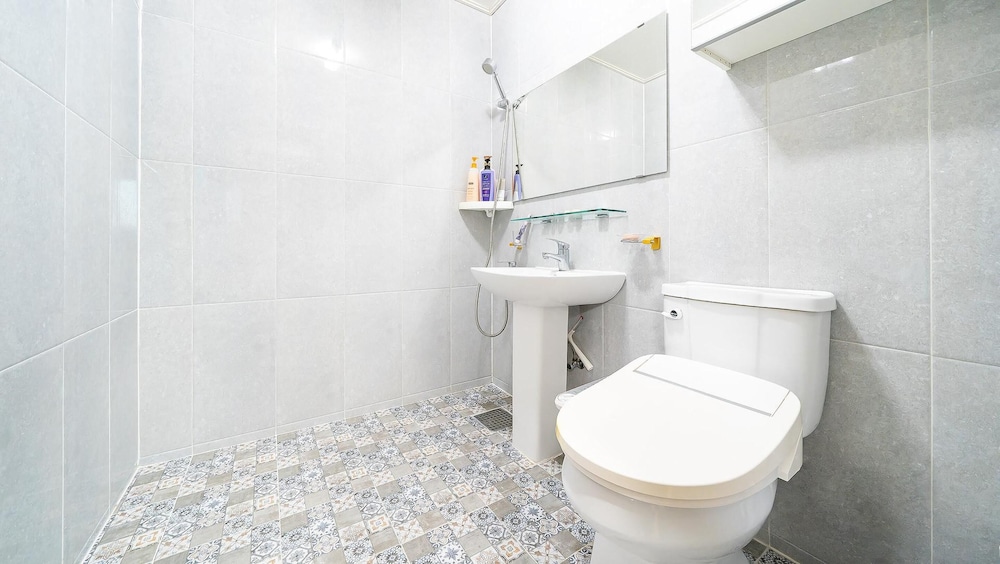 Basic Room, 2 Bedrooms (byeolbit) photo 3