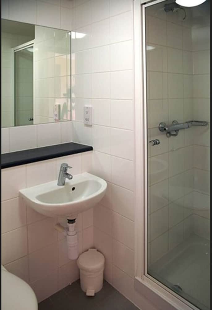 Twin Room (Single Use) - Photo 4