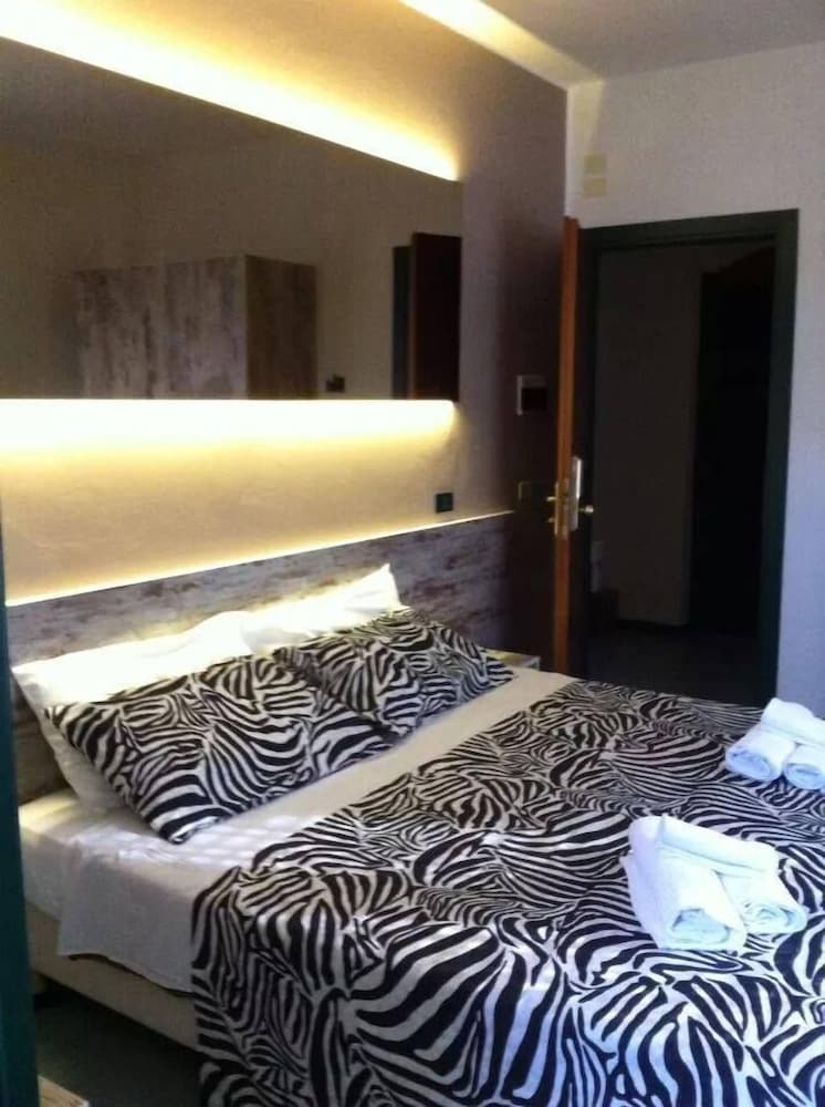 Superior Double or Twin Room photo 2