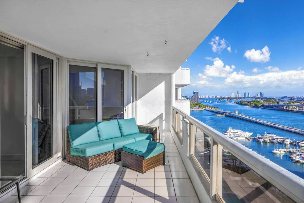 Deluxe Apartment, 3 Bedrooms, Bay View photo 1