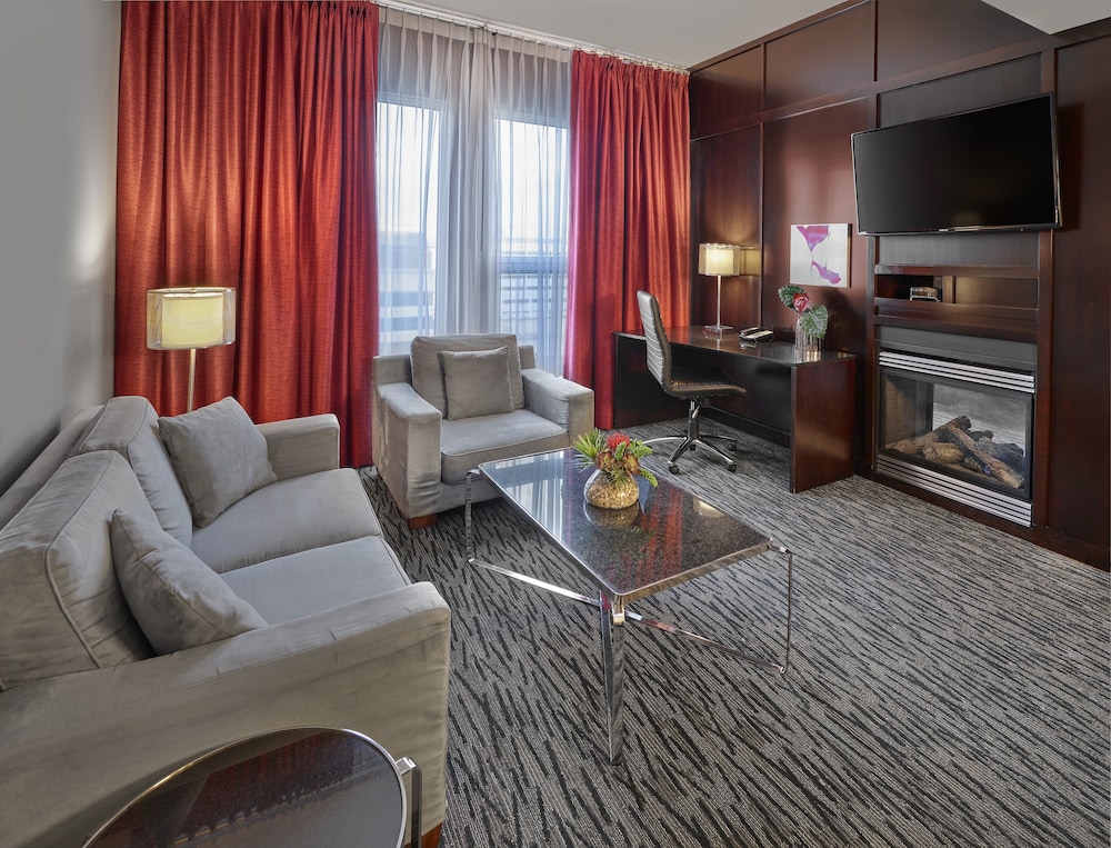 Platinum Suite, 1 Bedroom - Photo 2
