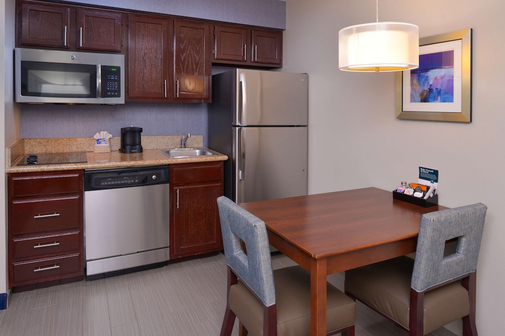 Suite, 2 Queen Beds - Photo 6