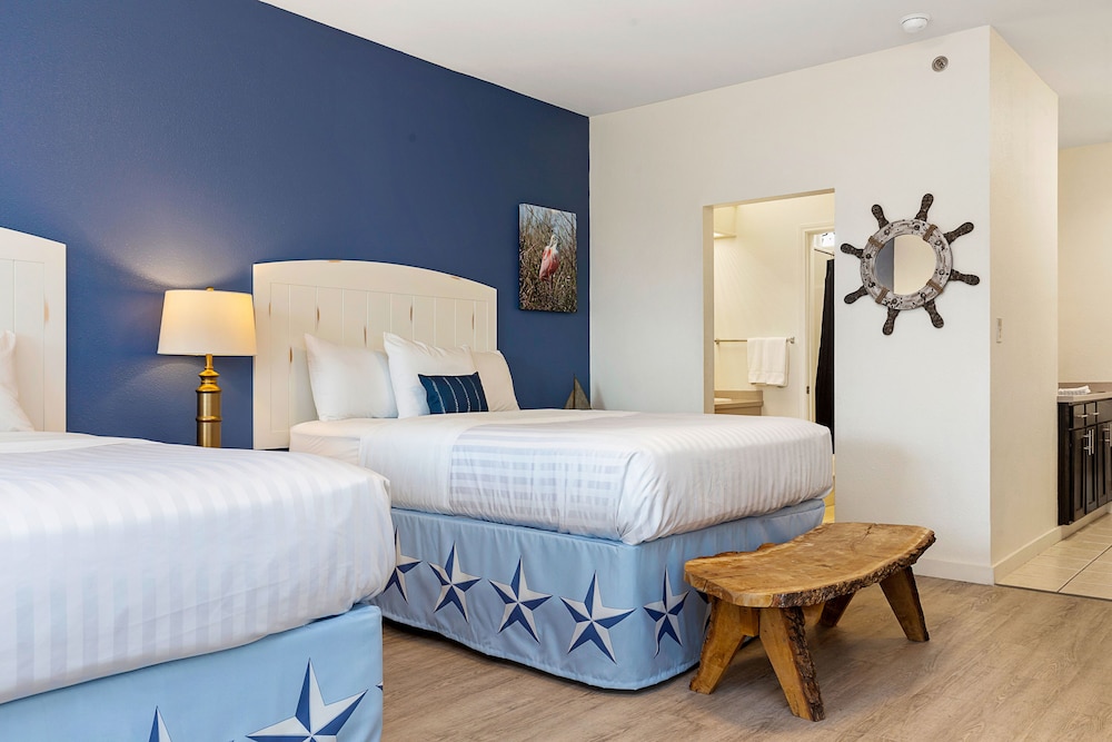 Deluxe Room, 2 Queen Beds, Kitchenette photo 1