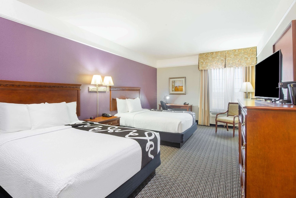 Room, 2 Queen Beds, Accessible, Non Smoking (Mobility Accessible) - Photo 1