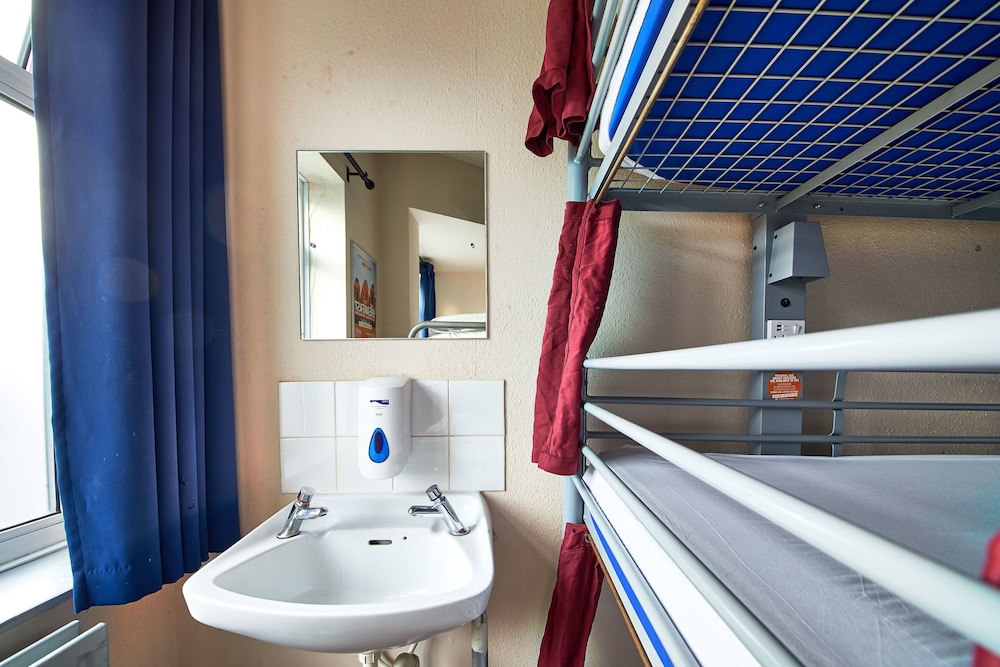 Private 8 Bed Dorm with Shared Bathroom photo 2