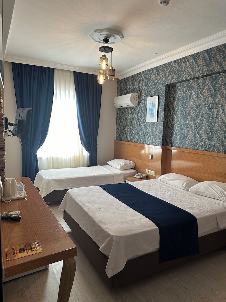 Comfort Triple Room photo 2