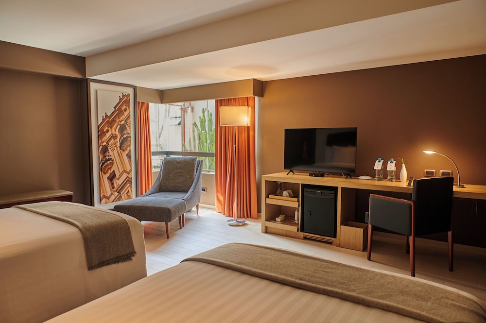 Deluxe Twin Room, Pool View - Photo 4