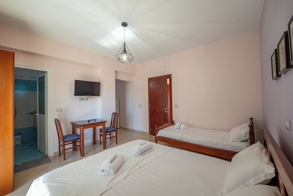 Triple Room, Balcony