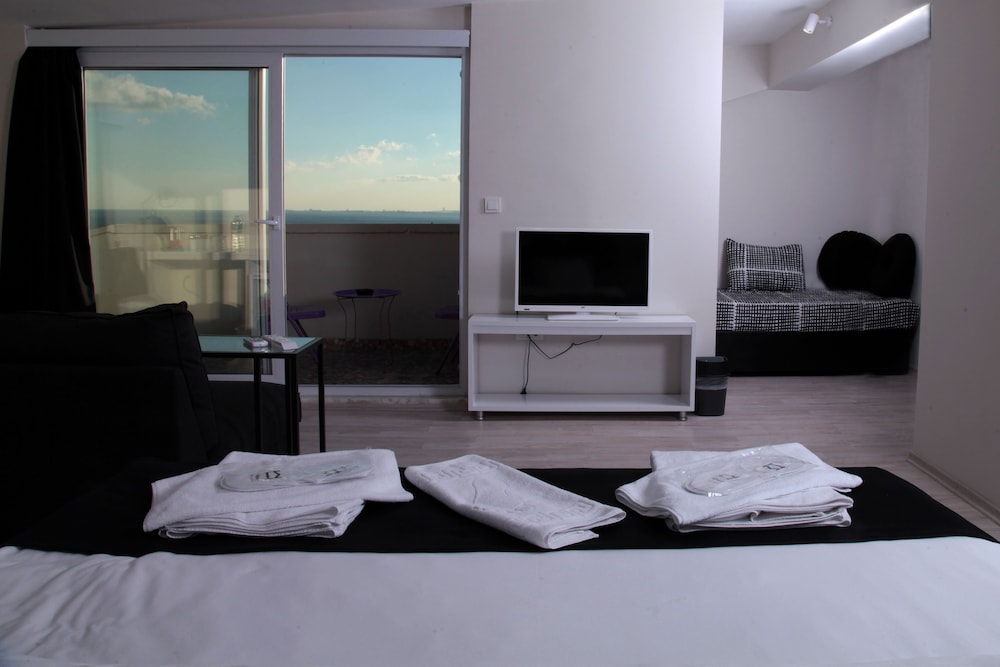 Penthouse photo 3