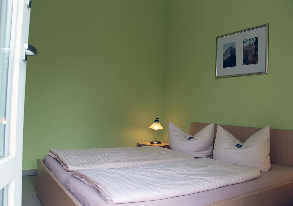 Apartment (#4) - Photo 1