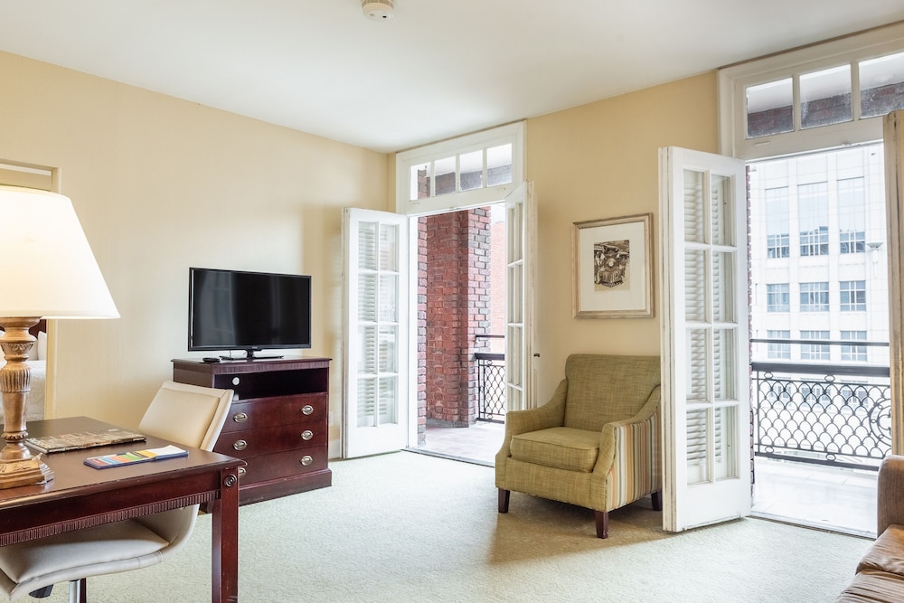 One King Suite Special, Non-smoking - Photo 5