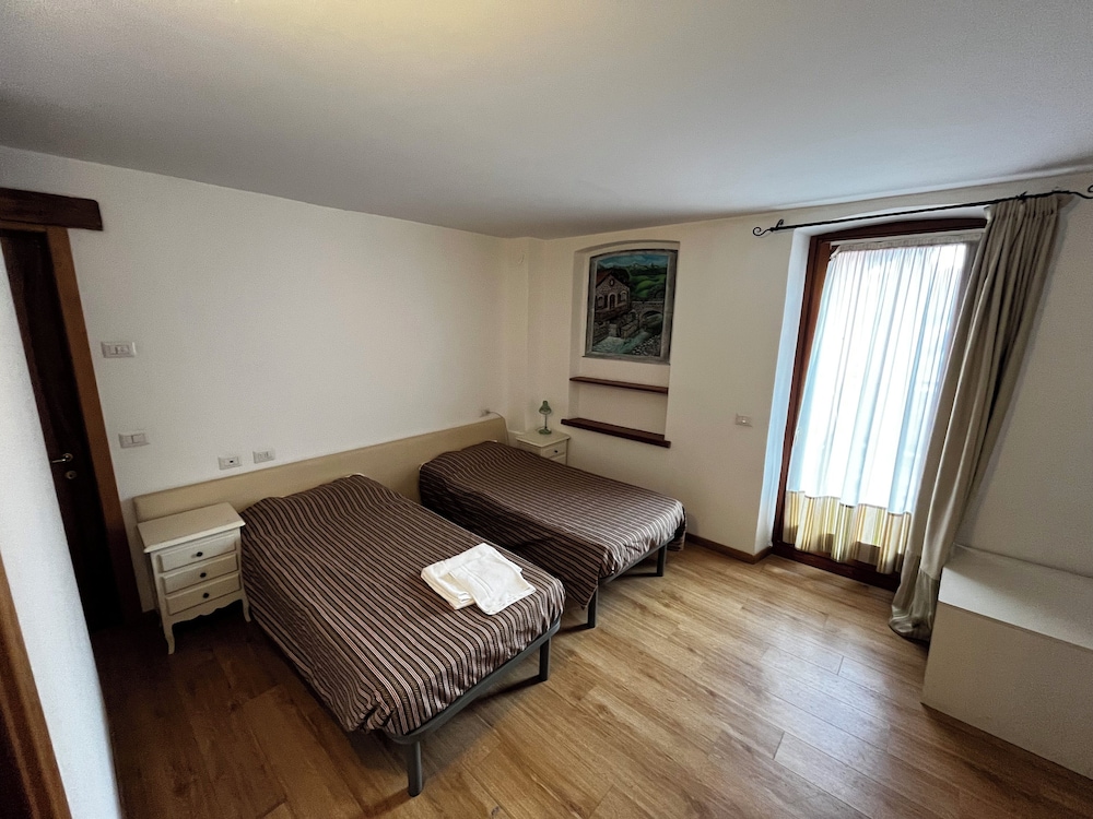 Room, 2 Twin Beds, Non Smoking photo 1