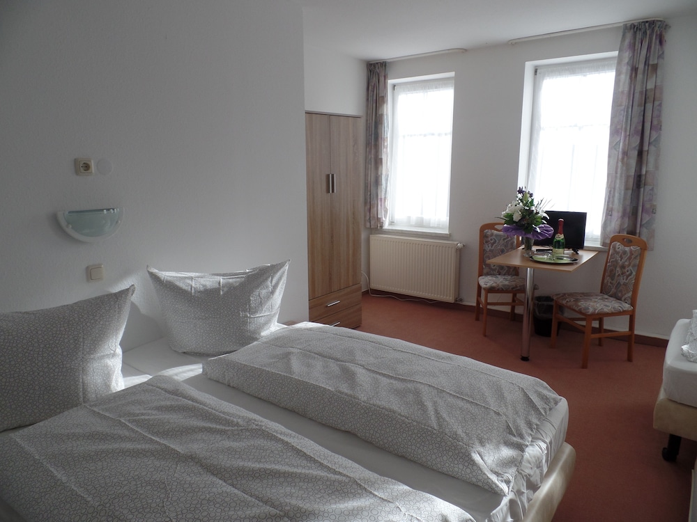 Basic Triple Room - Photo 1