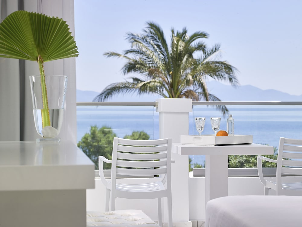 Family Suite, 2 Bedrooms, Sea View - Photo 4