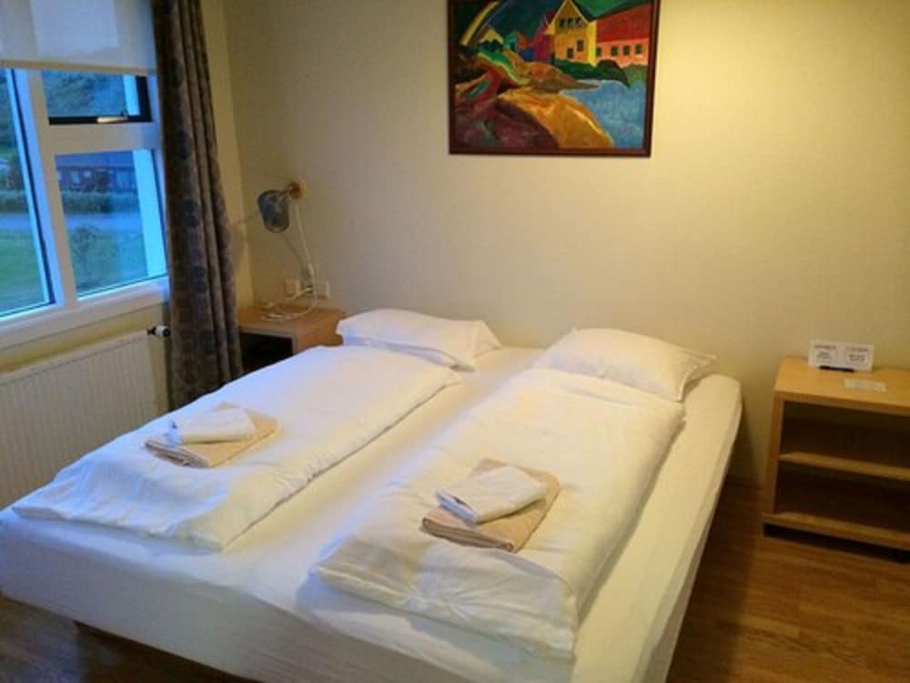 Twin Room, Shared Bathroom photo 1