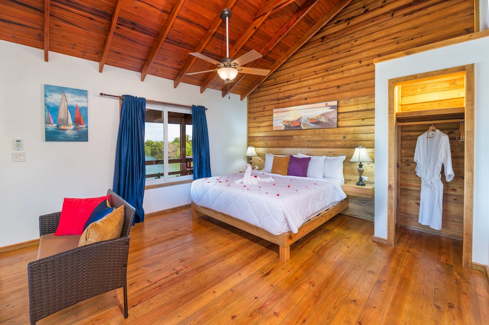 Deluxe King Room - Photo 4