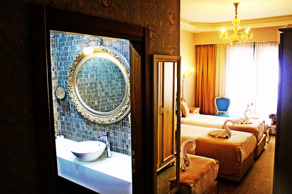 Standard Triple Room, 3 Bedrooms photo 2
