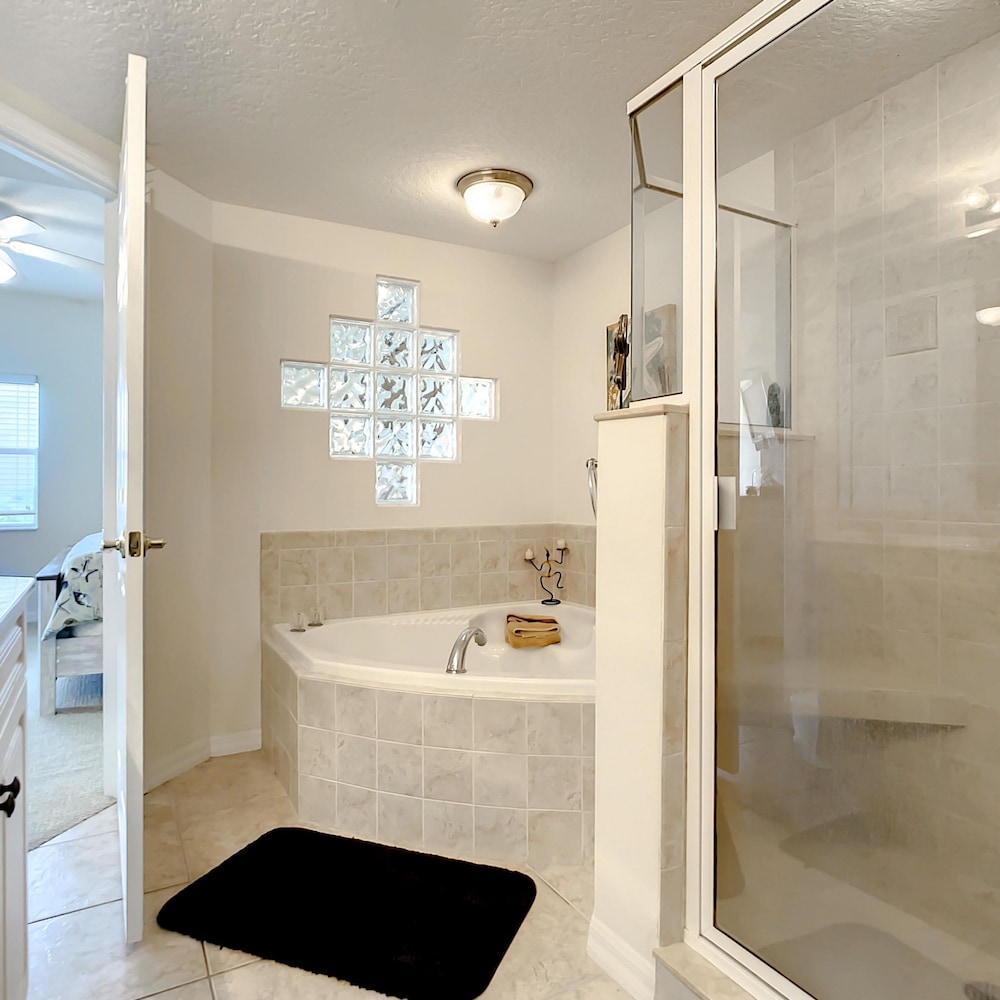 Gorgeous 3 2 Corner Unit With Spectacular Views of the Pond Ow15-401, 写真 47