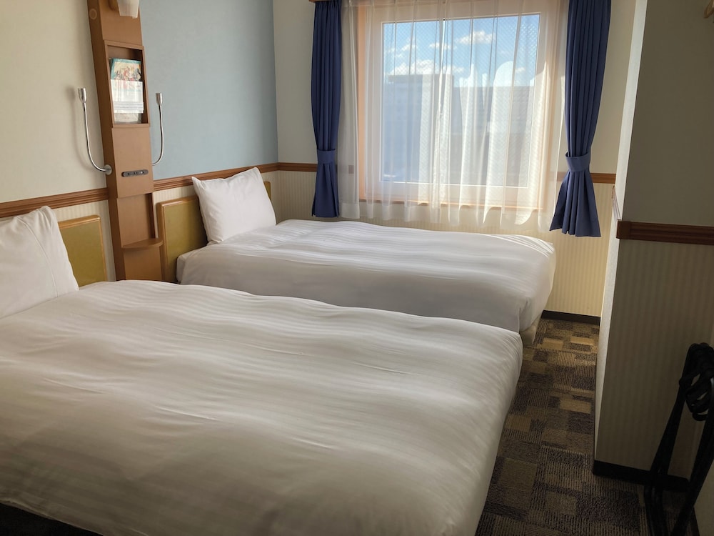 Standard Twin Room, Smoking photo 3