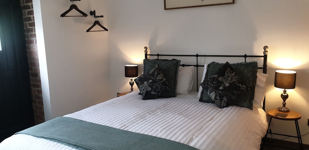 Comfort Double Room, Ensuite, Courtyard View (Willow room) photo 3