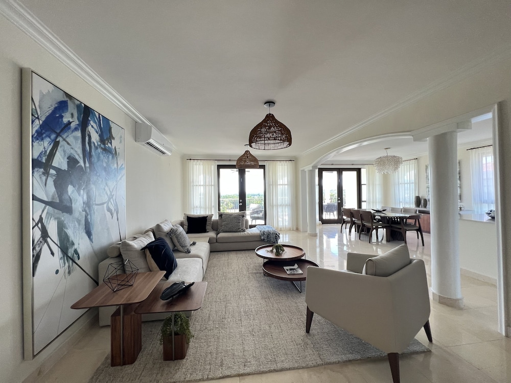 Executive Penthouse, 3 Bedrooms, Ocean View
