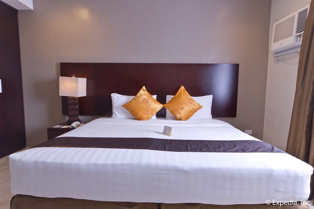 Deluxe Suite - Photo 6