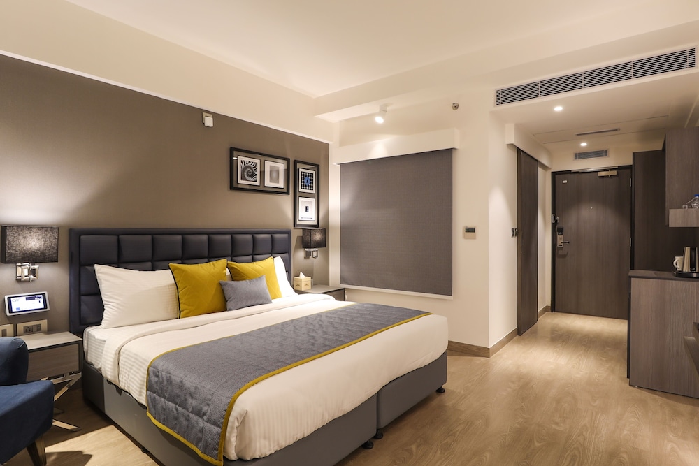 Deluxe Room - Photo 6