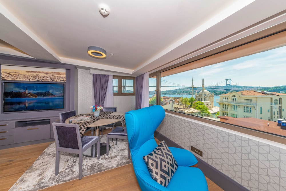 King Room with Bosphorus View, Annex Building (Stair Access) photo 3