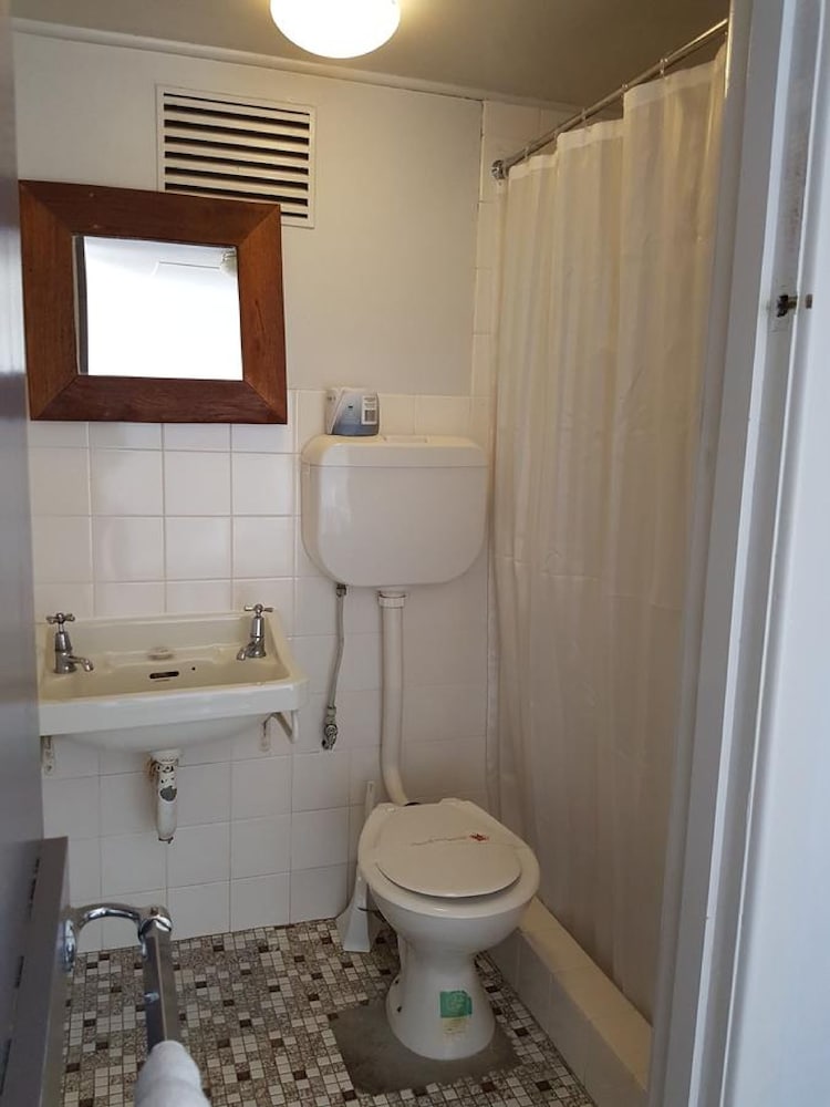 Deluxe Room, 1 Queen Bed, Ocean View photo 3