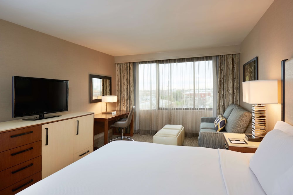 Room, 1 King Bed - Photo 3