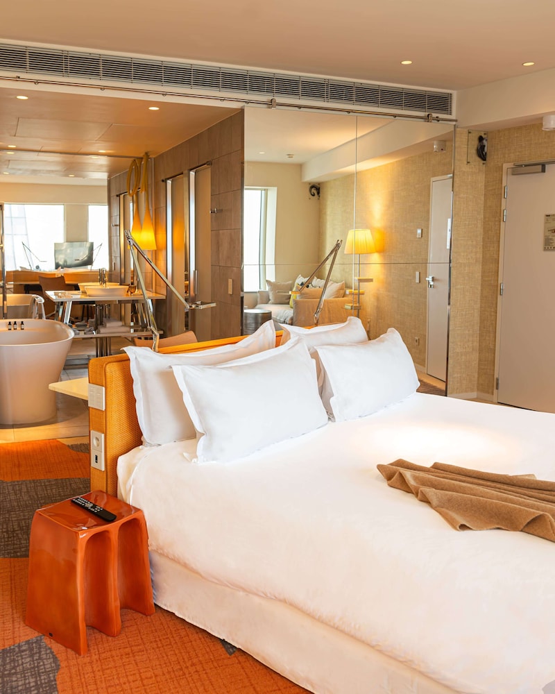 Family Suite, 1 King Bed with Sofa bed (Family) photo 2