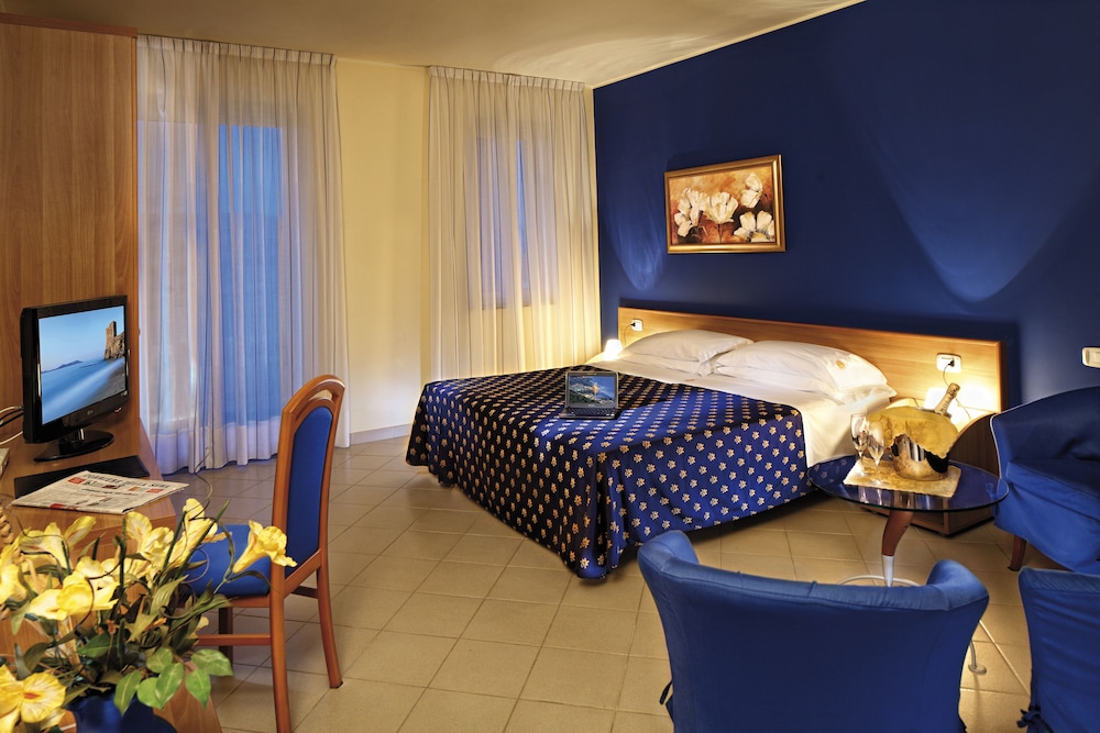Classic Double or Twin Room photo 1