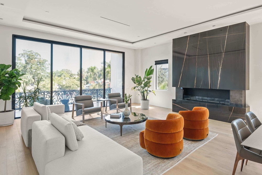 Lux Penthouse 4-story Stunner Rooftop Views, Billede 42