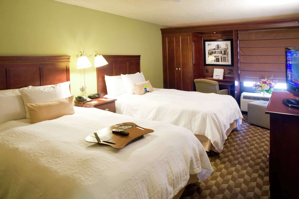 Room, 2 Double Beds, Smoking photo 1