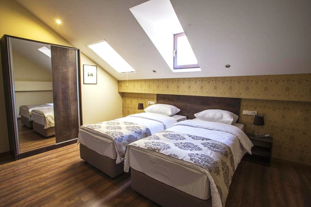 Standard Double or Twin Room photo 2