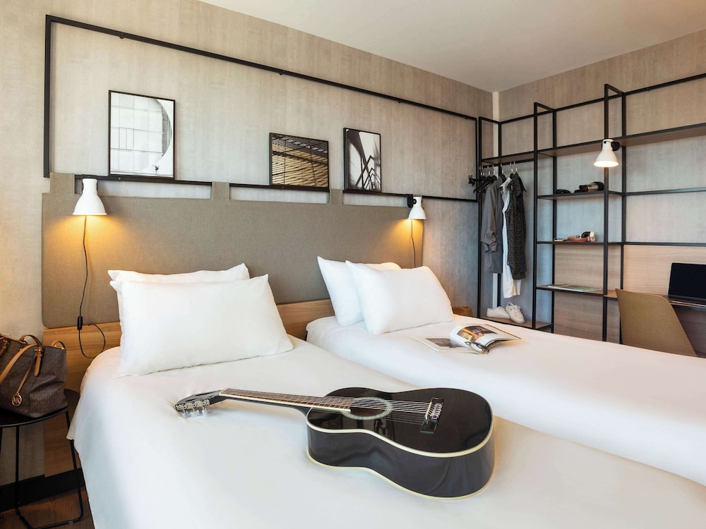 Standard Room, 2 Twin Beds - Photo 1