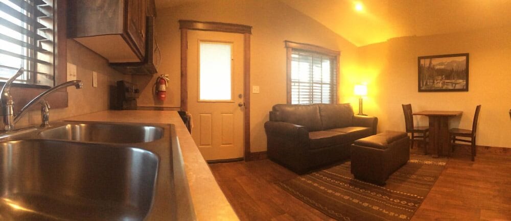 Luxury Cabin, 1 Bedroom photo 2