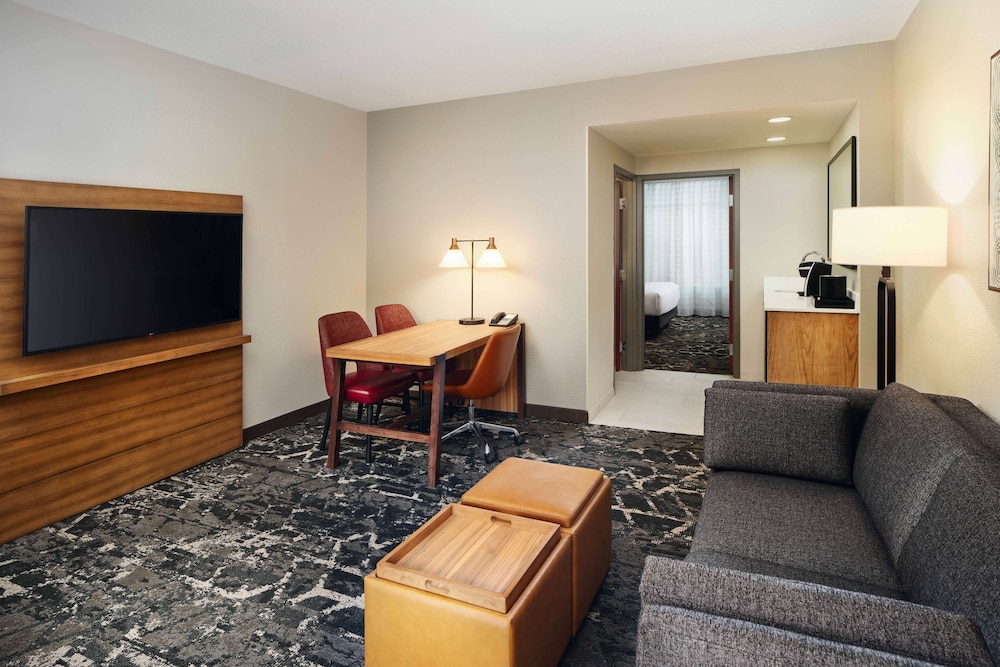 Room, 1 King Bed, Accessible, Bathtub (Wellness, In-room air purification) - Photo 3