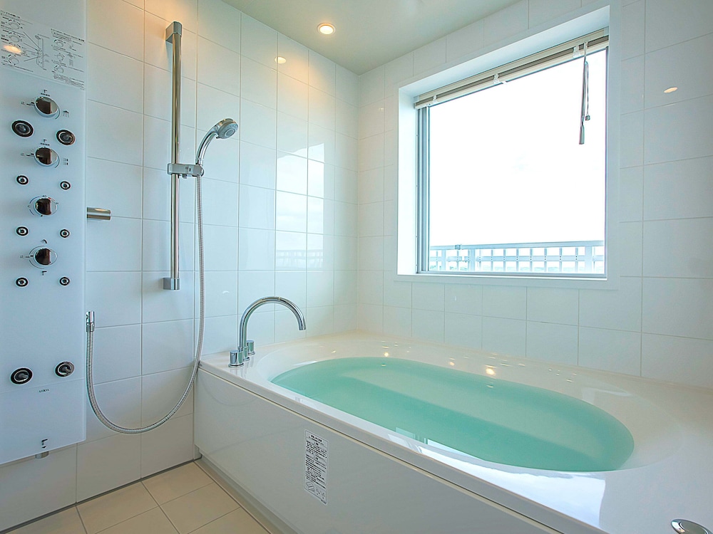 Suite, 1 Bedroom, Ocean View - Photo 3