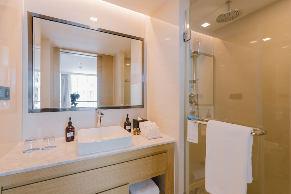 Deluxe Room - Photo 7