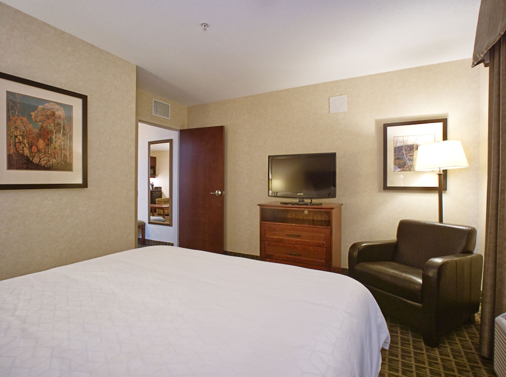 Suite, 2 Queen Beds - Photo 3