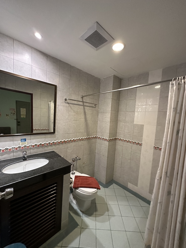 Standard Twin Room, 2 Twin Beds - Photo 9