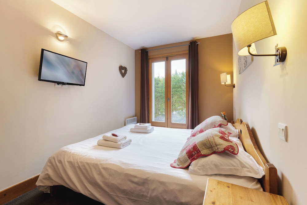 Family Apartment, Multiple Bedrooms (Vallorcine Balme 01 Ski In Ski Out)