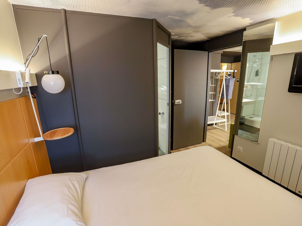 Standard Room, Multiple Beds - Photo 2