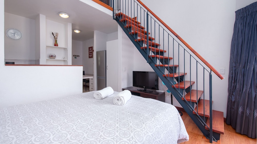 128 Savannah photo 2
