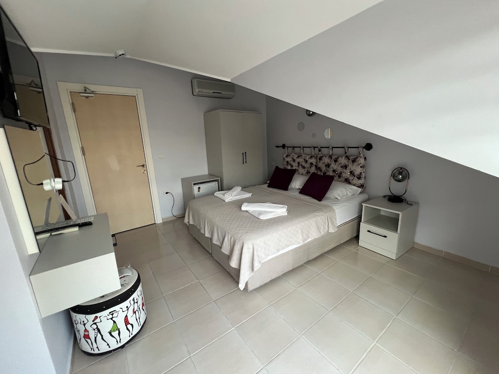 Standard Double Room - Photo 6